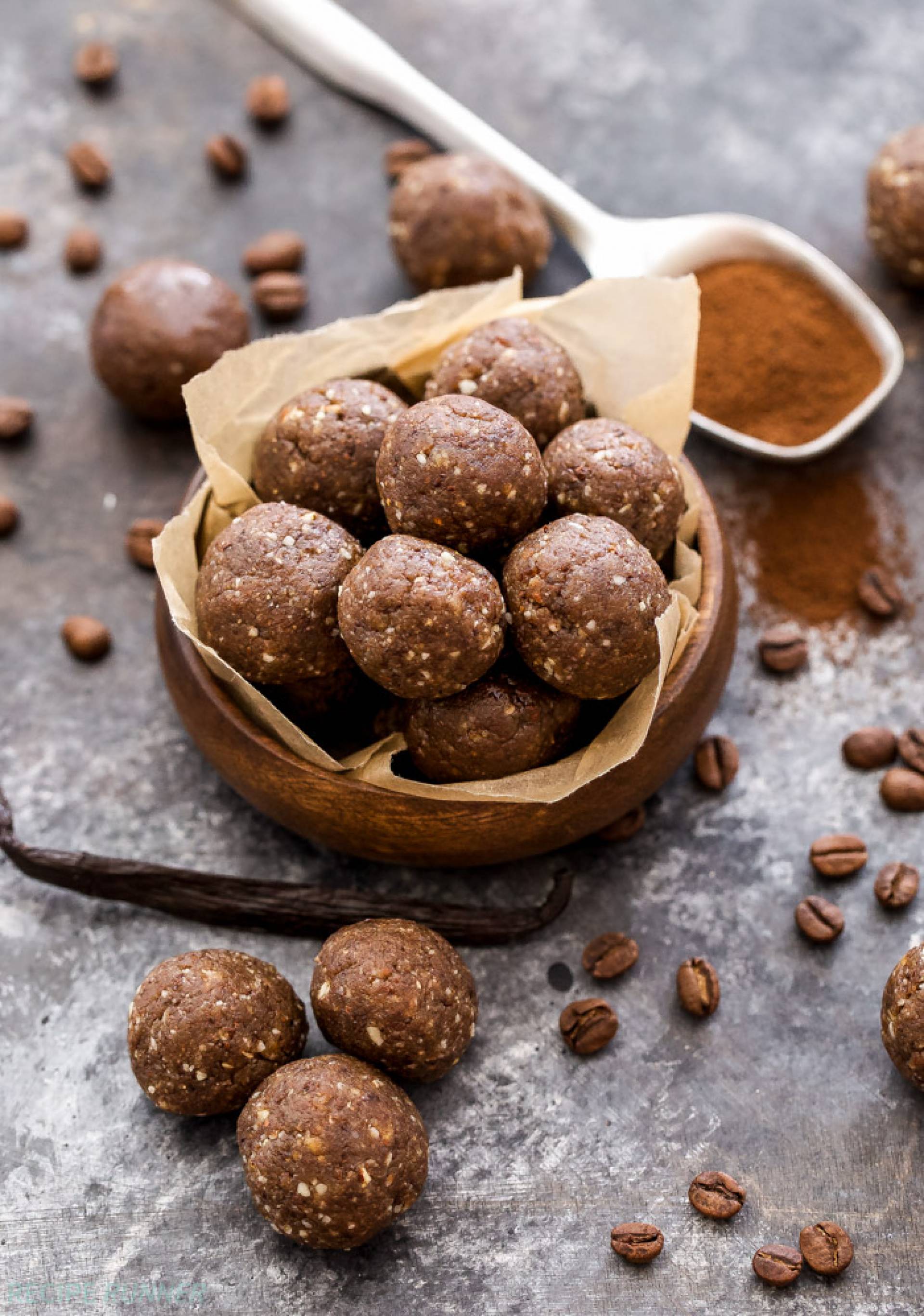 Choco-coffee energy balls
