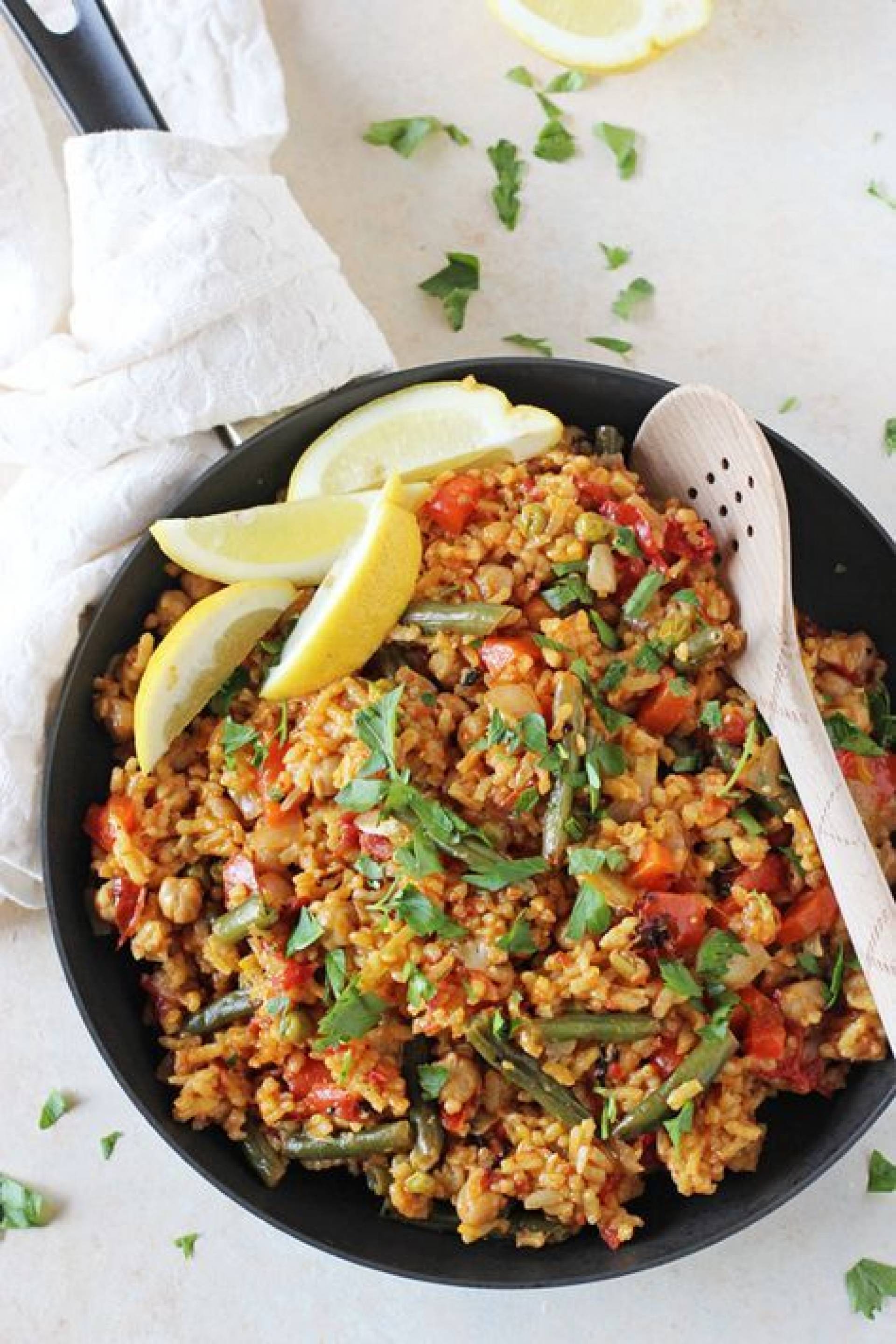 Paella de quinoa vegetariana