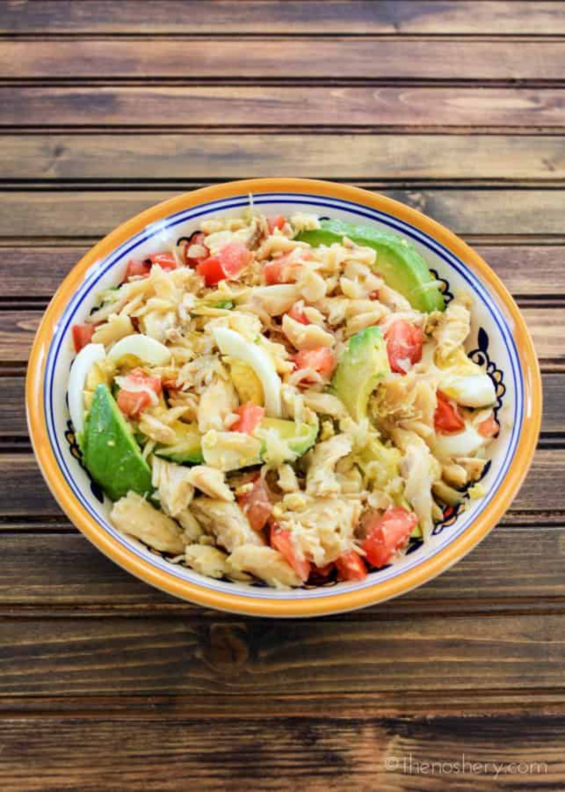 Serenata de bacalao, escabeche de viandas y vegetales