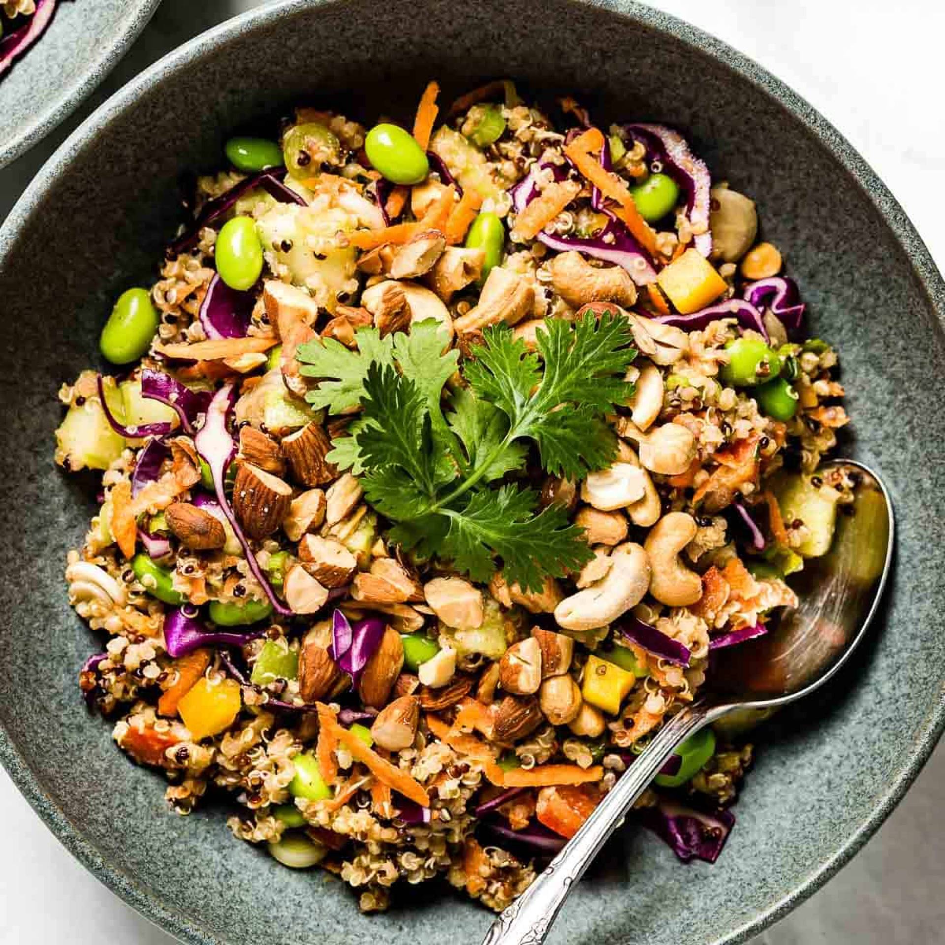 Crunchy Thai peanut salad - vegan